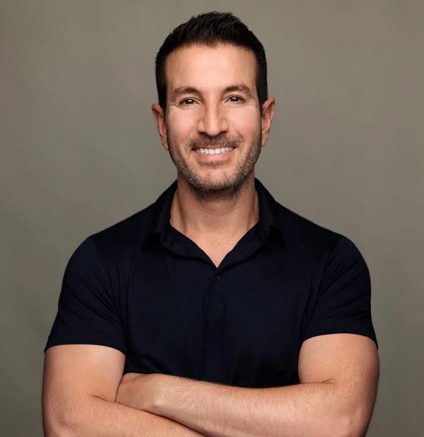 Alex Michaelides